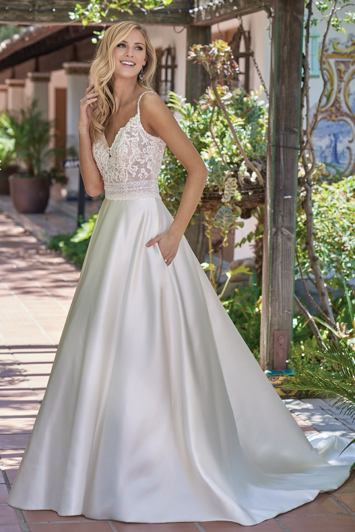 Lace Embroidered Floor-Length Wedding Dress - Chloe Dress