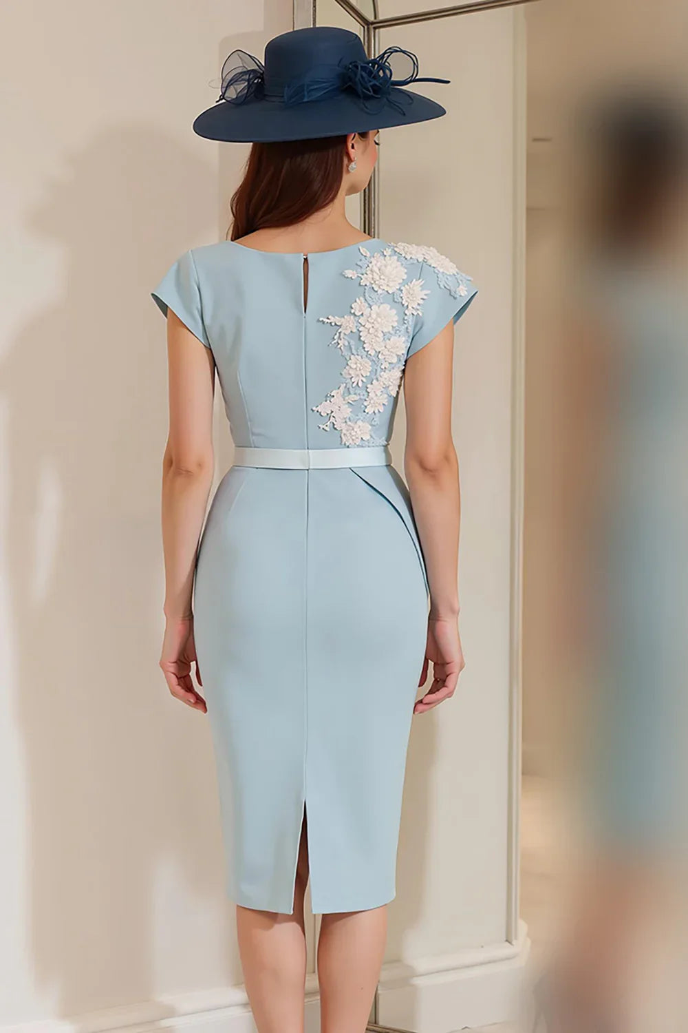 Dusty Blue Bateau Neck Lace Applique Knee‑Length Mother of the Bride Dress