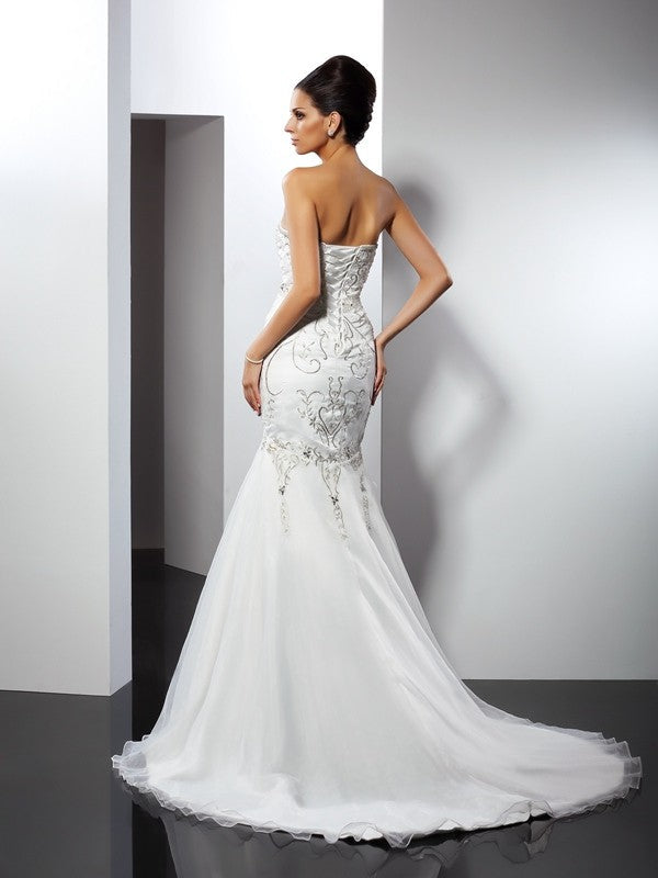 Mermaid Strapless Satin Sleeveless Applique Wedding Dress - Chloe Dress