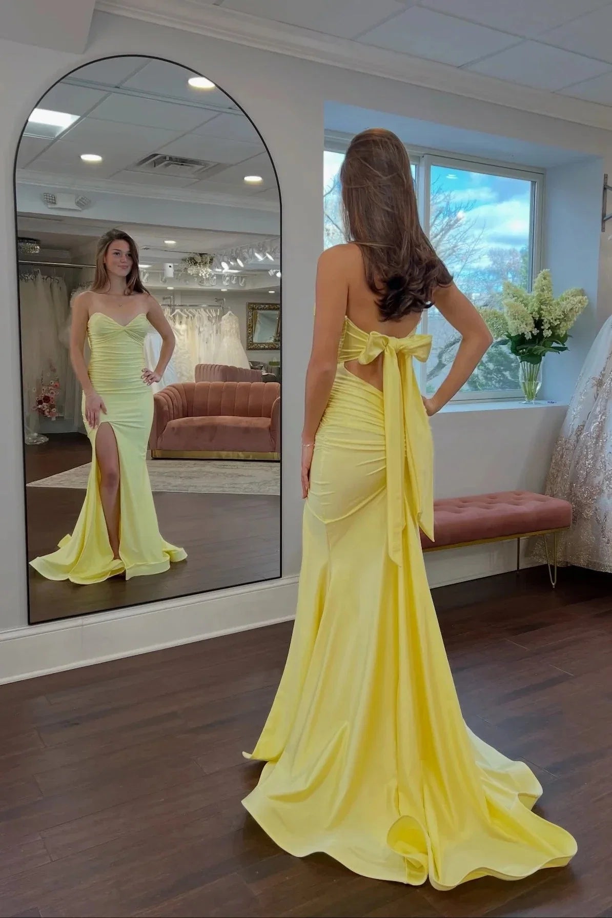 Yellow Strapless Sweetheart Bow‑Back Slit Mermaid Evening Dresses