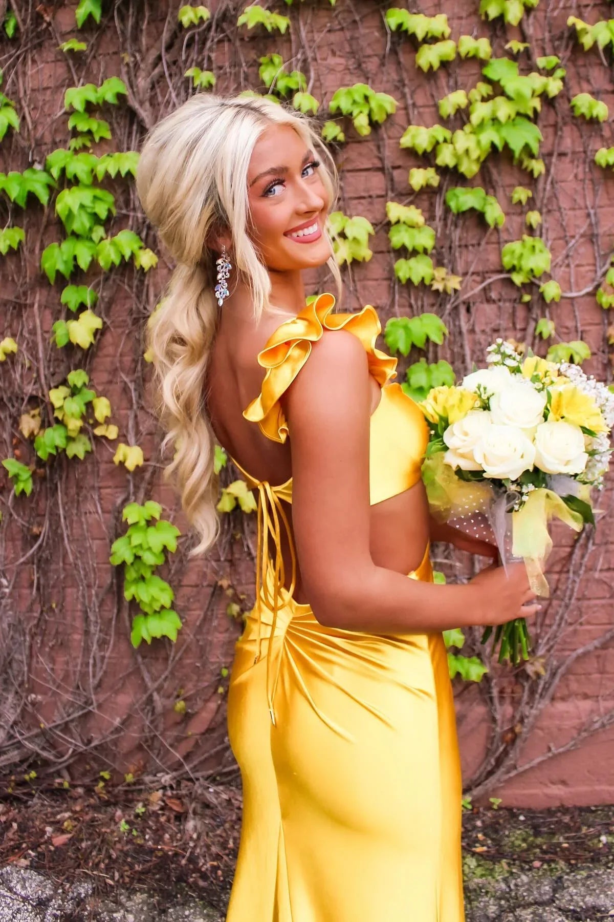 Sweetheart Satin Open Back Ruffled Floor-Length Prom Dress - Chloe Dress