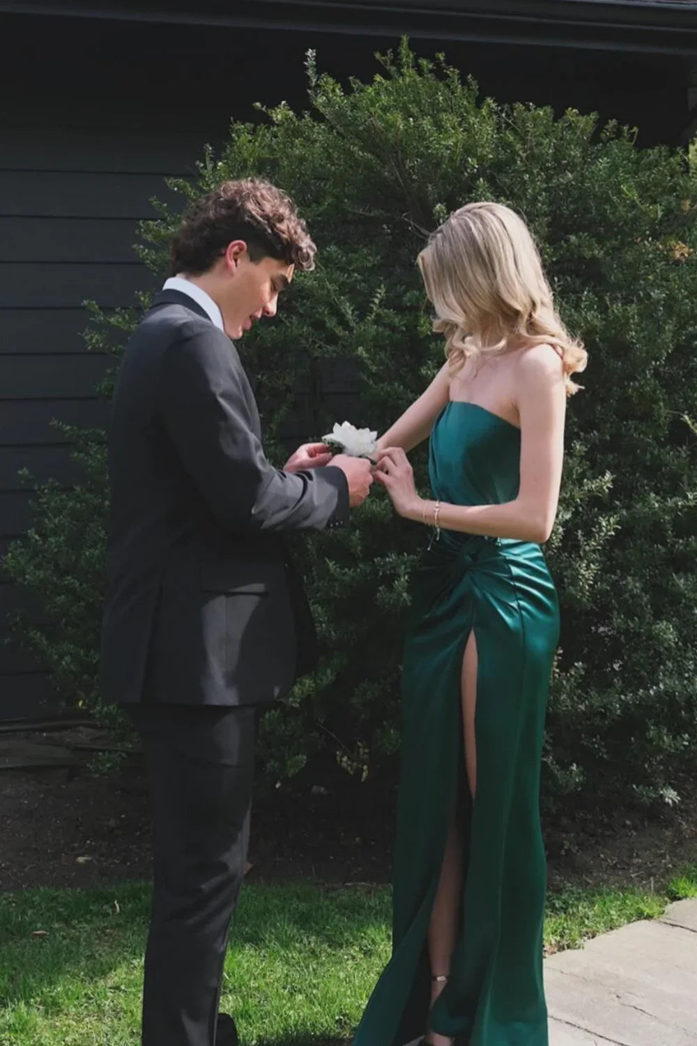 Sheath Sweetheart Satin High Slit Floor-Length Prom Dress - Chloe Dress