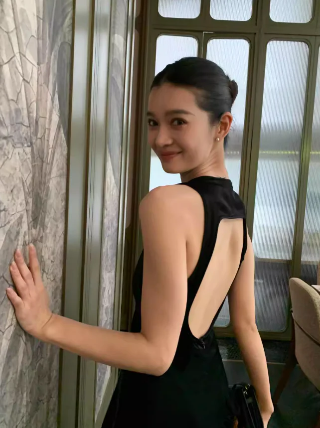 A-Line V-Neck Sleeveless Open Back Floor-Length Evening Dress - Chloe Dress