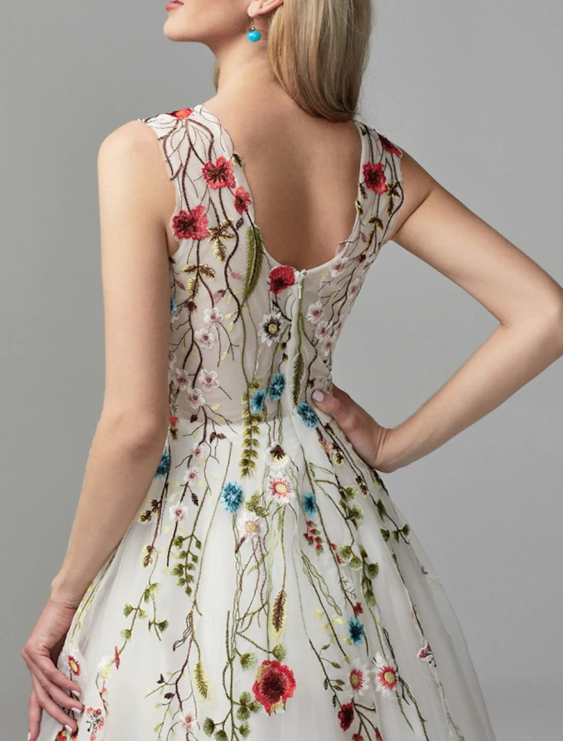 A-Line V-Neck Lace Sleeveless Applique Tea-Length Prom Dress - Chloe Dress