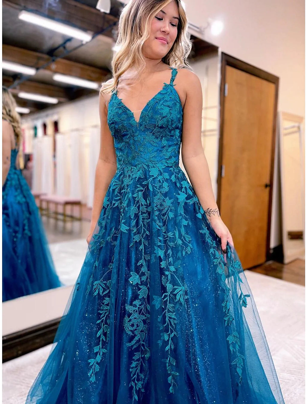 A-Line V-Neck Tulle Sleeveless Backless Applique Floor-Length Prom Gown - Chloe Dress