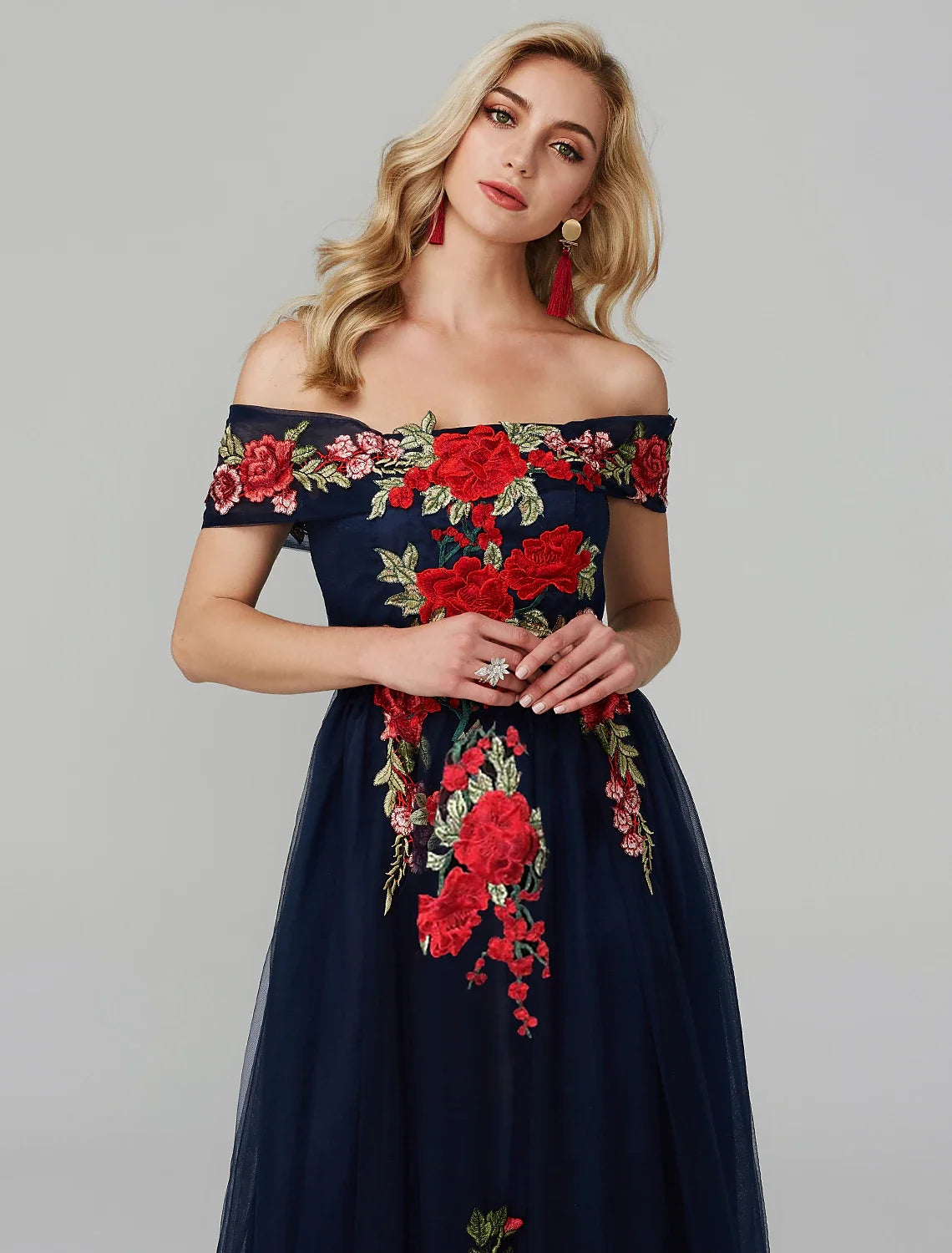 A-Line Off-Shoulder Tulle Sleeveless Applique Floor-Length Prom Dress - Chloe Dress