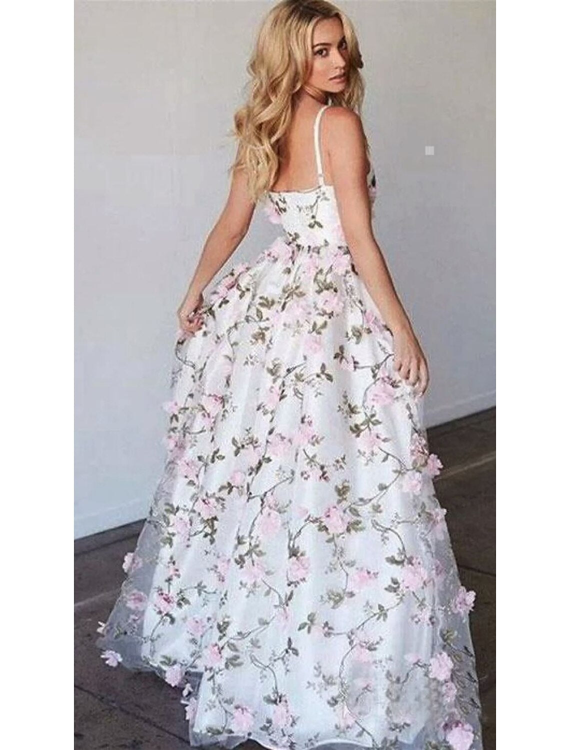 A-Line V-Neck Lace Sleeveless Floor-Length Prom Dress - Chloe Dress