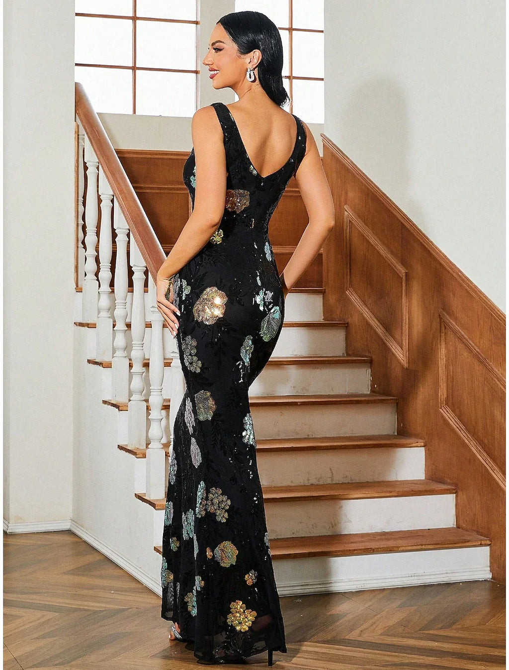 Mermaid V-Neck Sequin Sleeveless Floor-Length Evening Gown - Chloe Dress