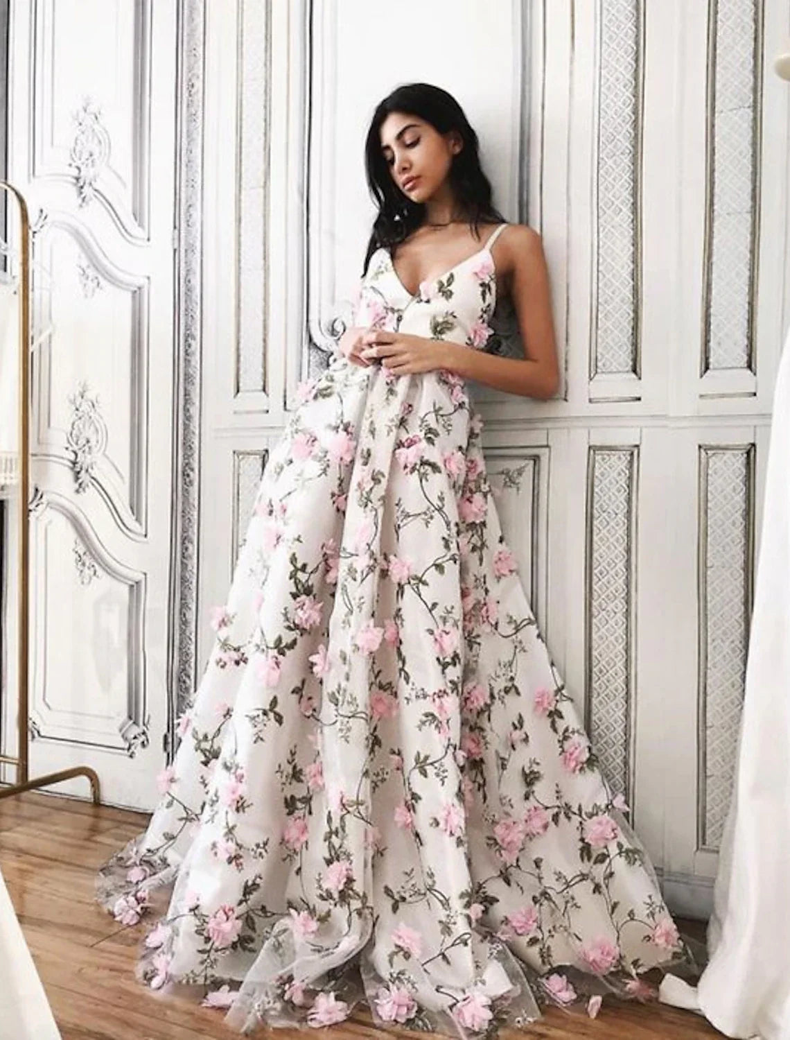 A-Line V-Neck Lace Sleeveless Floor-Length Prom Dress - Chloe Dress