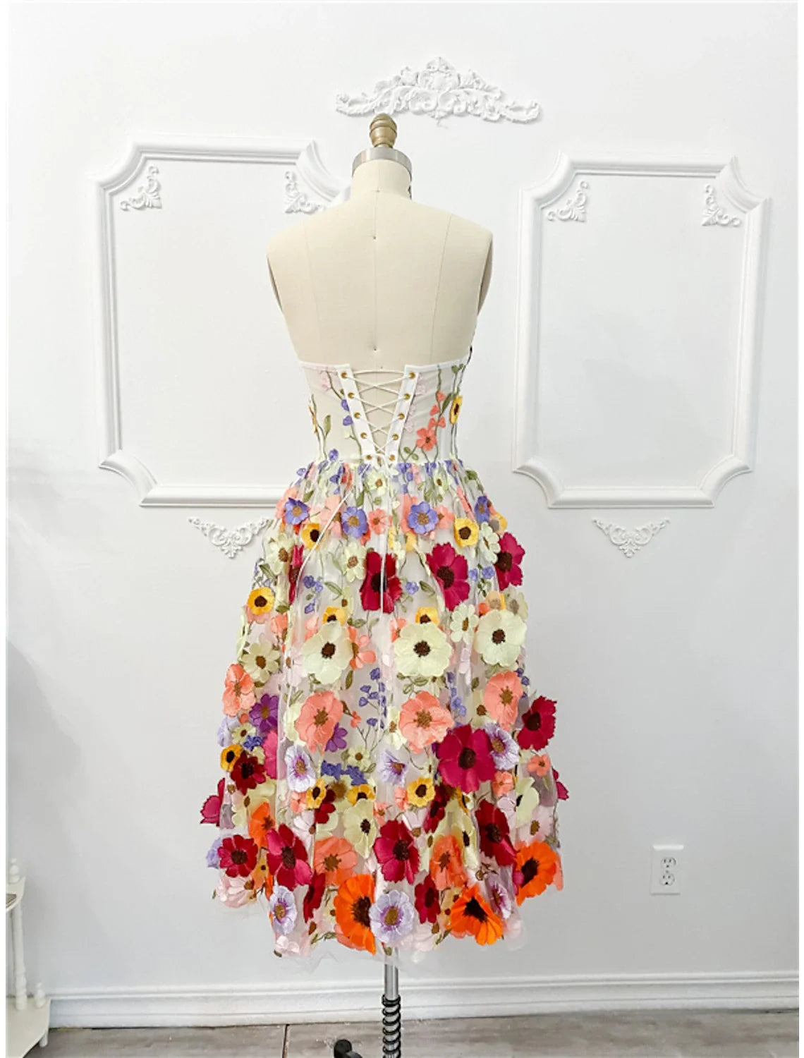 A-Line Strapless Tulle Sleeveless Applique Knee-Length Cocktail Dress - Chloe Dress