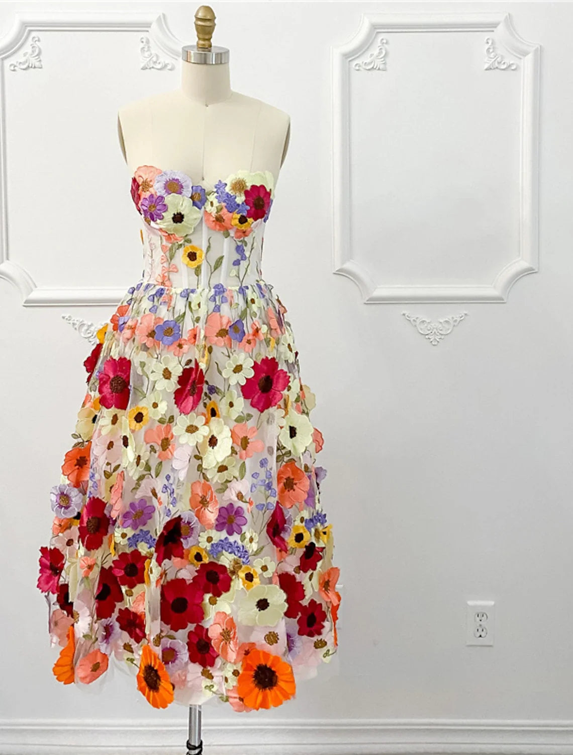 A-Line Strapless Tulle Sleeveless Applique Knee-Length Cocktail Dress - Chloe Dress